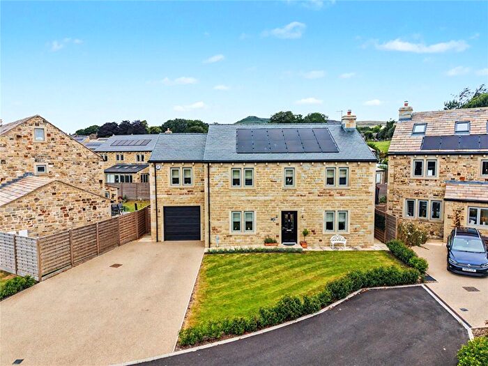 5 Bedroom Detached House For Sale In Lister Crescent, Embsay, North Yorkshire, BD23