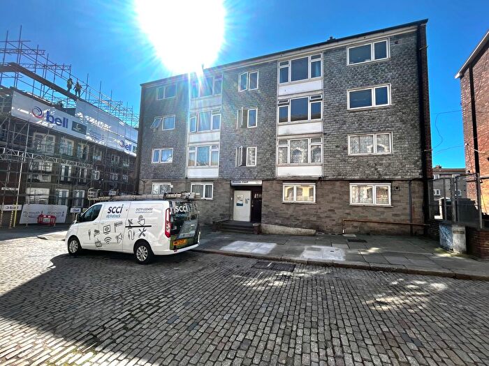 3 Bedroom Flat To Rent In Woolster Court, Plymouth, PL4