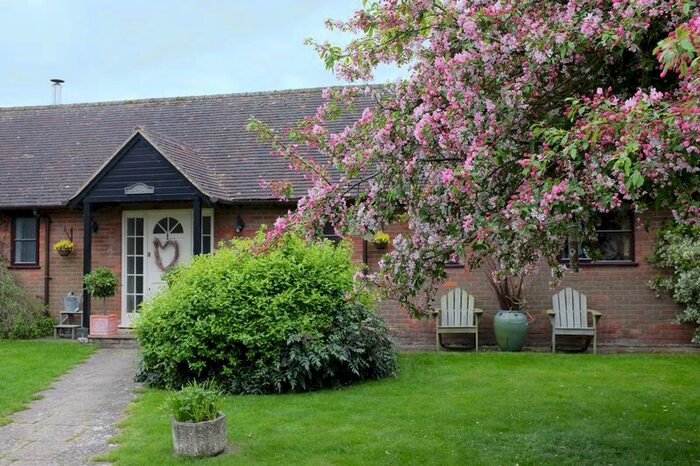 4 Bedroom Detached Bungalow To Rent In Sydenham Road, Sydenham, Chinnor OX39