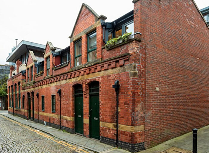 1 Bedroom Terraced House For Sale In Barton Street, Castlefield, Manchester, M3