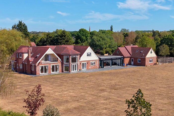 6 Bedroom Detached House For Sale In Tilbrook, Huntingdon, Cambridgeshire, PE28