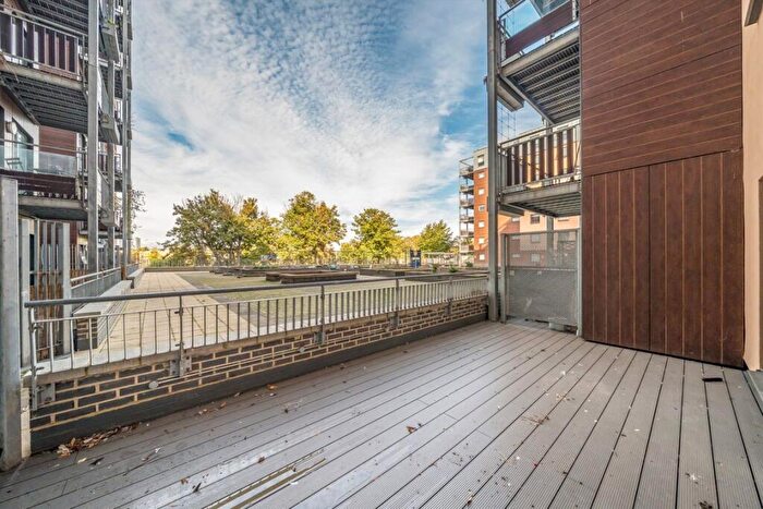 2 Bedroom Flat To Rent In Seren Park Gardens, Blackheath, SE3