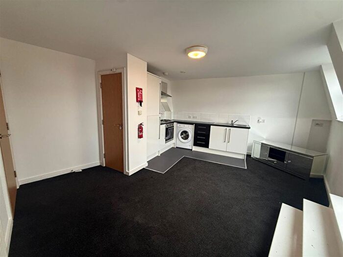 1 Bedroom Flat To Rent In Victoria Street, Romford, RM1