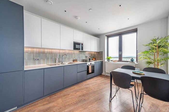 2 Bedroom Flat To Rent In Park Lane, Wembley, HA9