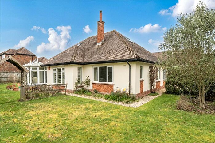 4 Bedroom House For Sale In Rookes Lane, Lymington, Hampshire, SO41