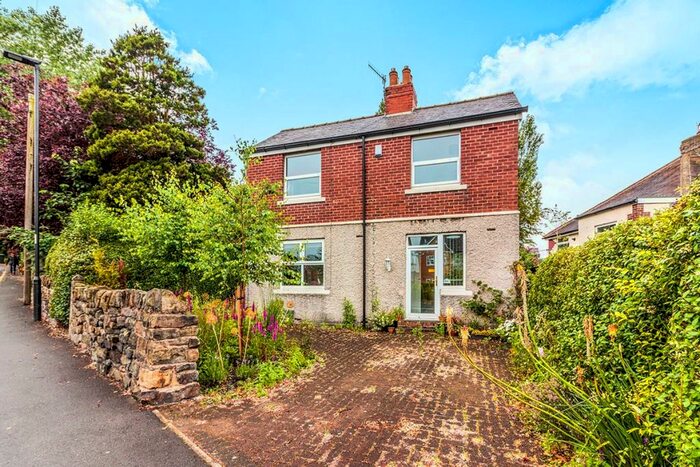 3 Bedroom Detached House To Rent In Wood Lane, Sheffield, S6