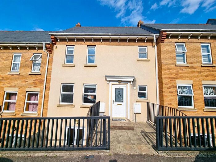 4 Bedroom Property To Rent In Christopher Road, Chatham, ME4