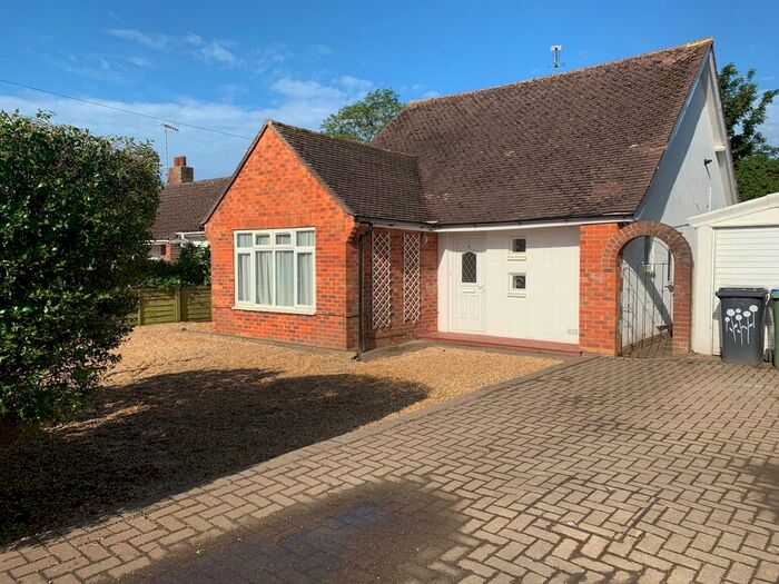 3 Bedroom Bungalow To Rent In Broadmark Lane, Rustington, BN16