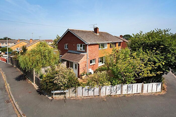 3 Bedroom Semi Detached House For Sale In Wychwood Close, Dawlish, EX7