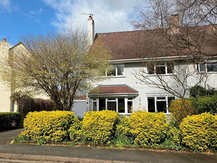 3 Bedroom Semi Detached House For Sale In Players Avenue, Malvern, WR14