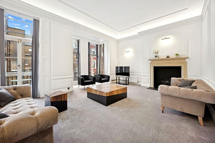 3 Bedroom Flat To Rent In Green Street, Mayfair, W1K