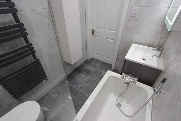 2 Bedroom Flat To Rent In Langham Road, London, N15