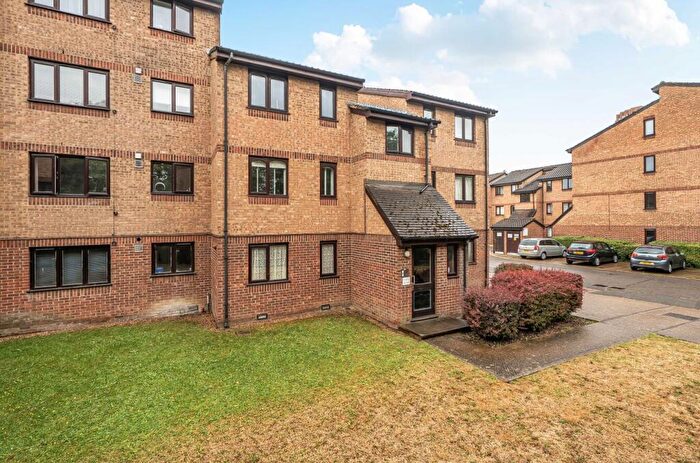 1 Bedroom Apartment For Sale In Bridge Meadows, London, SE14