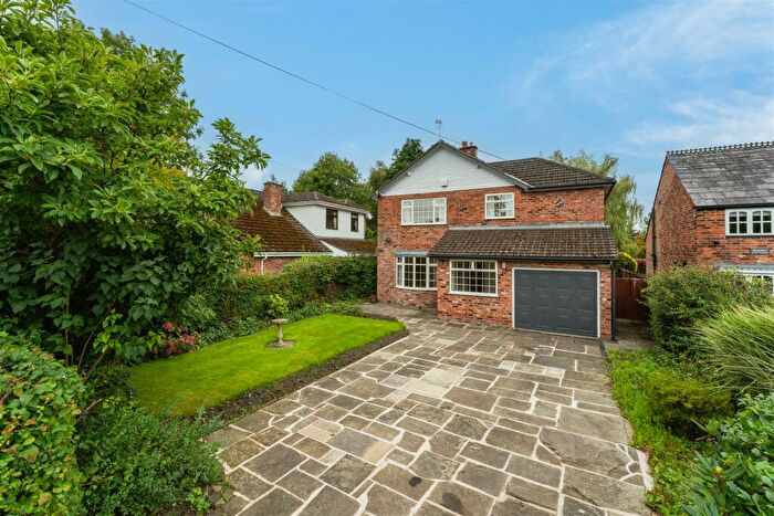 3 Bedroom Detached House For Sale In Common Lane, Lach Dennis, Northwich, CW9