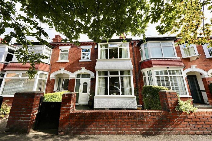 3 Bedroom Terraced House For Sale In Inglemire Avenue, Hull, HU6