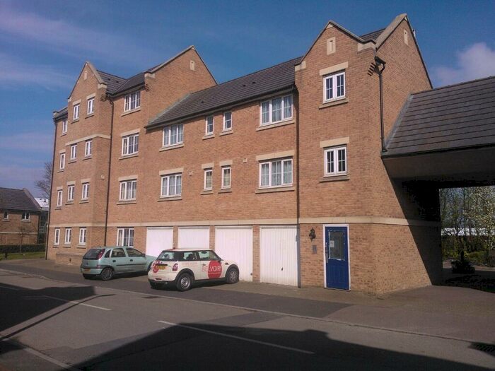 2 Bedroom Apartment To Rent In Bramley Court, LU5