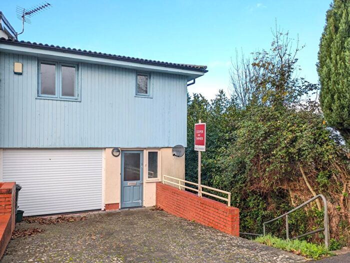 3 Bedroom End Of Terrace House For Sale In Gunwyn Close, Glastonbury, BA6