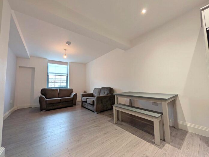 2 Bedroom Apartment To Rent In Great Hampton Street, Birmingham, B18