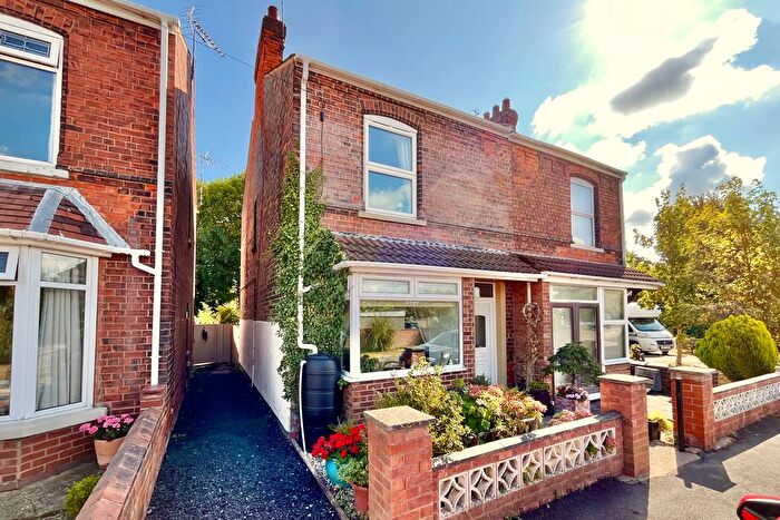 2 Bedroom Semi-Detached House For Sale In Station Road, Misterton, Doncaster, DN10