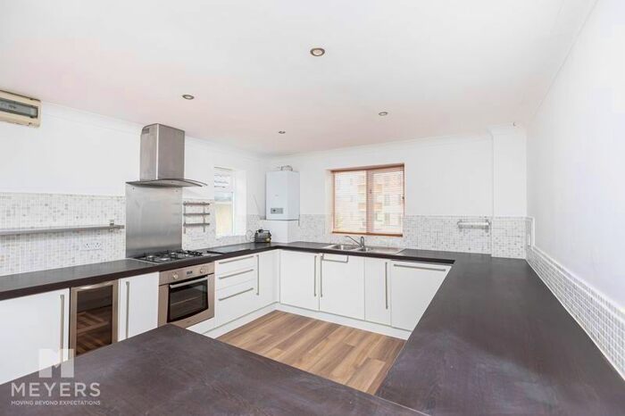 2 Bedroom Flat To Rent In Michelgrove Road, Bournemouth, BH5