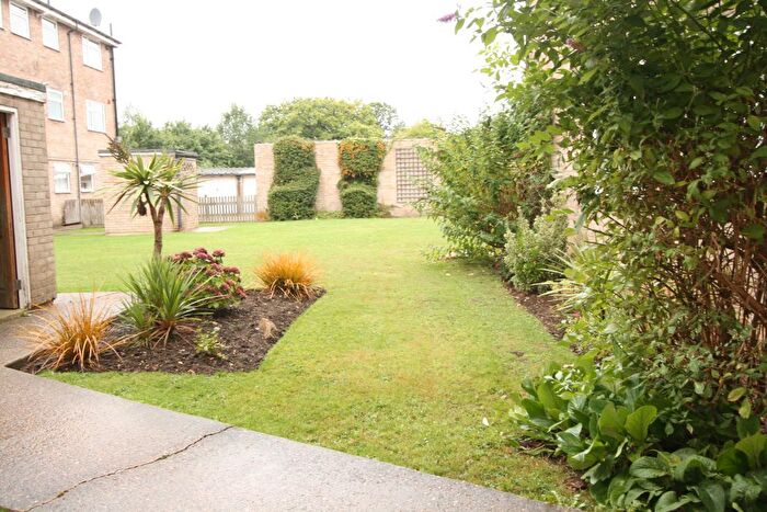 2 Bedroom Flat To Rent In South Vale, Sudbury Hill, Harrow, HA1