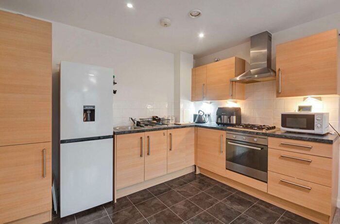 1 Bedroom Flat For Sale In Headstone Drive, Harrow, HA1