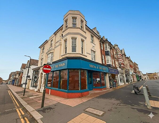 2 Bedroom Flat For Sale In Wilton Road, Bexhill-On-Sea, TN40