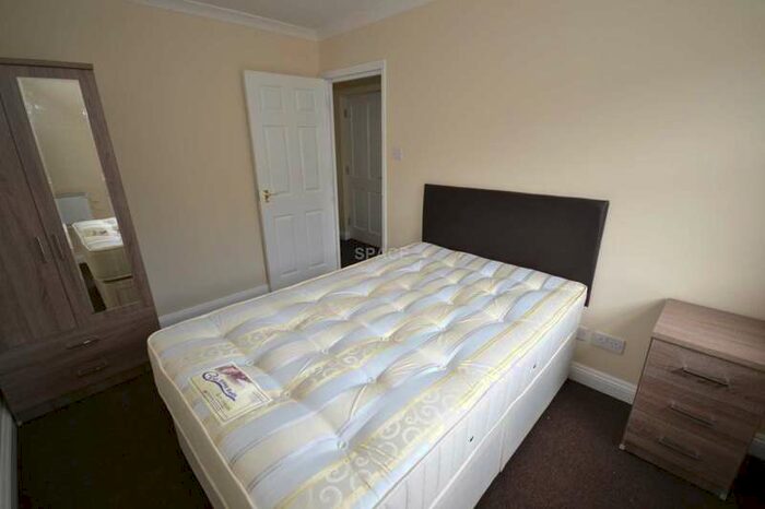 1 Bedroom Flat To Rent In Vachel Road, Reading, Berkshire, RG1