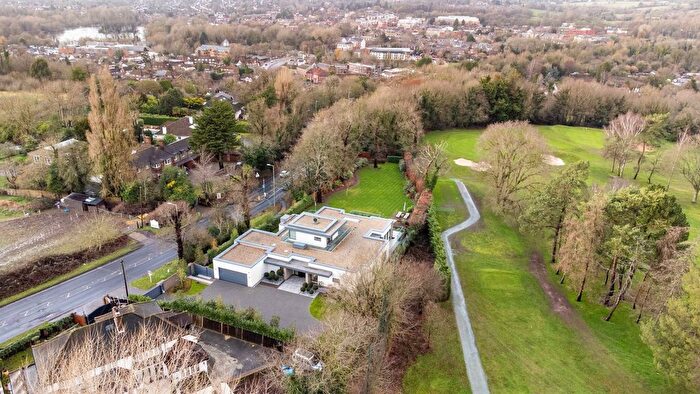 5 Bedroom Detached House For Sale In London Road, Rickmansworth, WD3