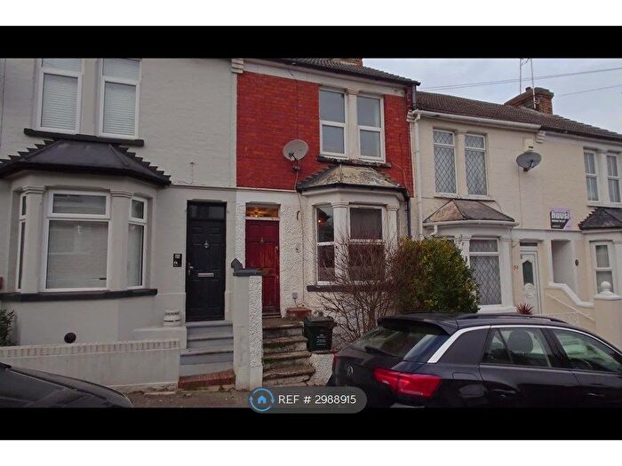 3 Bedroom Terraced House To Rent In Milner Road, Gillingham, ME7