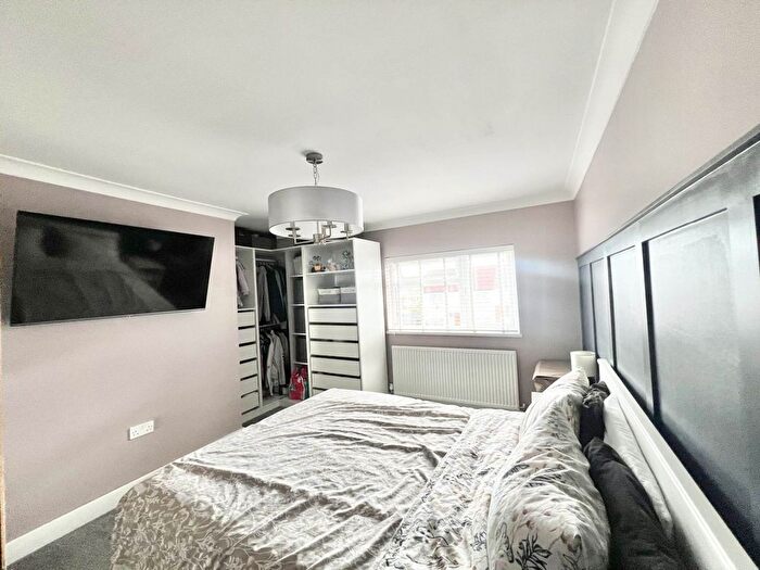 2 Bedroom End Terrace House To Rent In Stuart Close, Brentwood, CM15