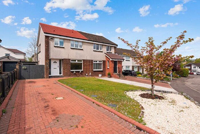 3 Bedroom Semi-Detached House For Sale In Blacklands Place, Lenzie, G66
