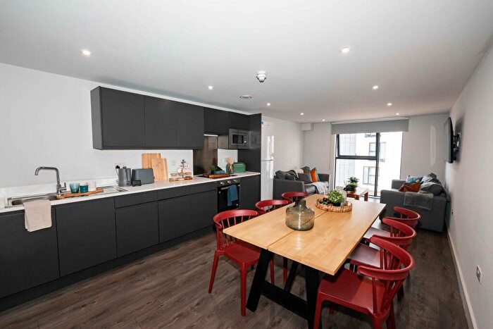 Cluster House To Rent In Low Hill, Liverpool, L6