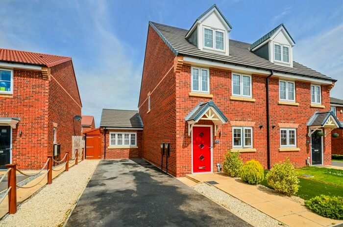 3 Bedroom Semi-Detached House For Sale In Goosepool Drive, Stockton-On-Tees, TS16