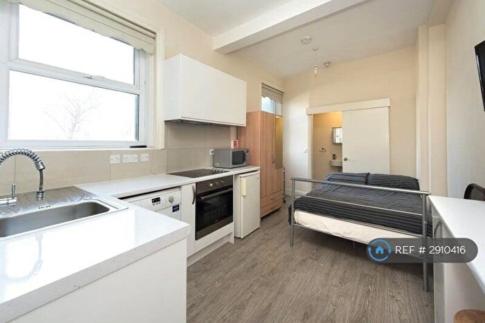 Studio To Rent In Rufford Street, London, N1