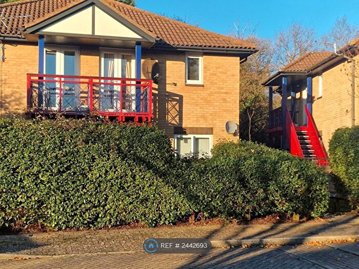 2 Bedroom Flat To Rent In Pomander Crescent, Walnut Tree, Milton Keynes, MK7
