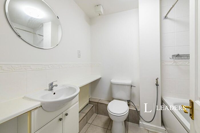 2 Bedroom Apartment To Rent In Talfourd Way, Redhill, RH1