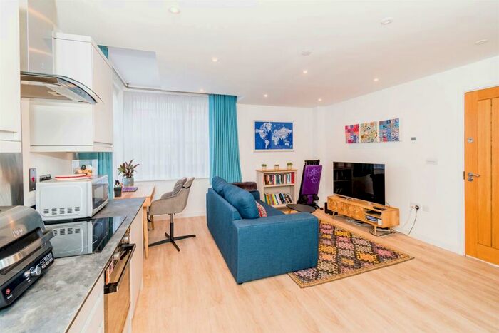 1 Bedroom Flat For Sale In Saxon Gate, Southampton, SO14