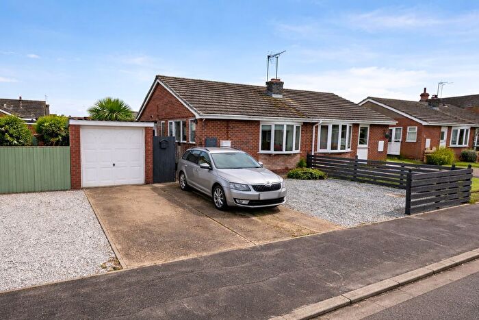 3 Bedroom Bungalow For Sale In Willow Garth, Eastrington, DN14