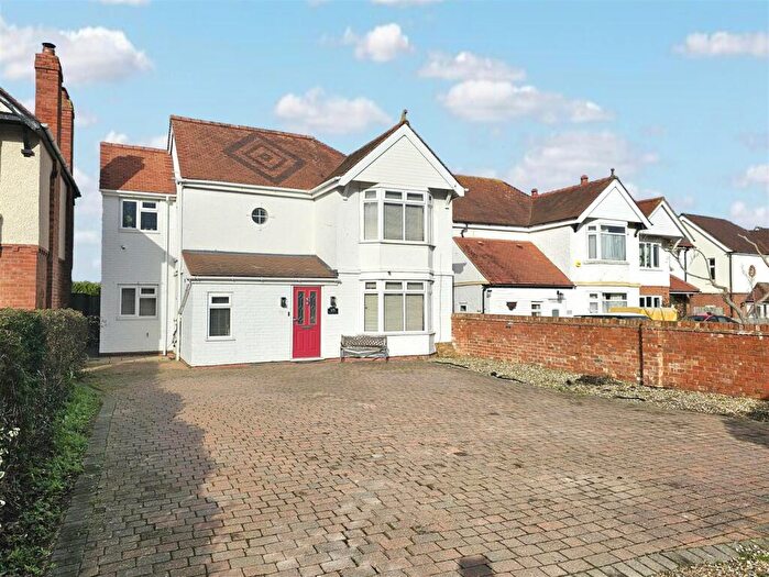 4 Bedroom Detached House For Sale In Cheltenham Road, Gloucester, GL2