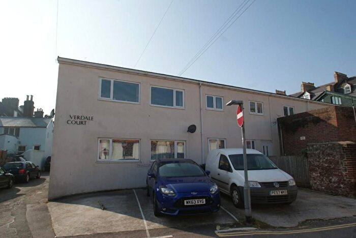 2 Bedroom Flat To Rent In Coverdale Road, Paignton, TQ3