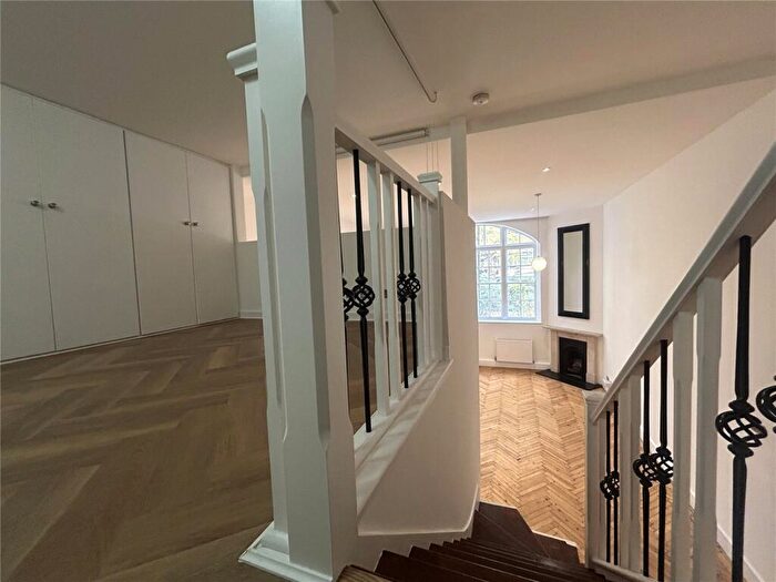 2 Bedroom Apartment To Rent In Chequer Street, London, EC1Y