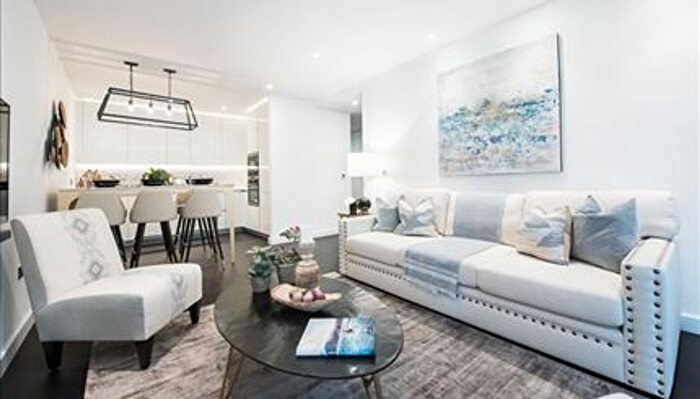 2 Bedroom Flat To Rent In Charles Clowes Walk, London, SW11