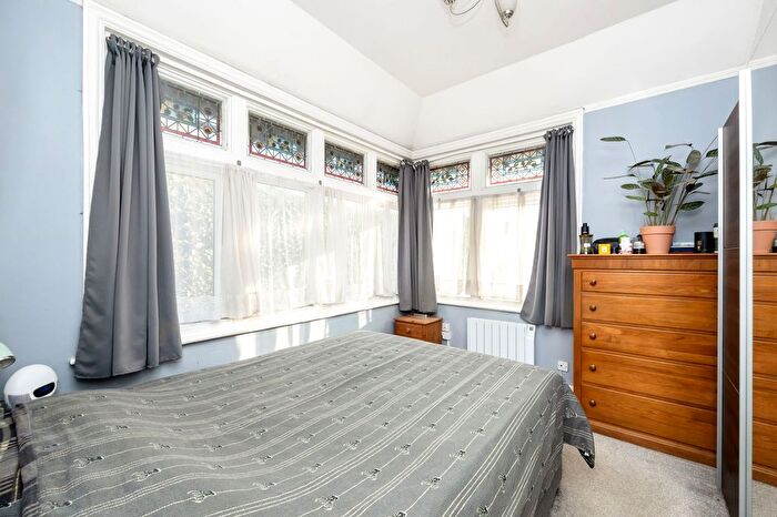 1 Bedroom Flat For Sale In London Road, Uckfield, TN22