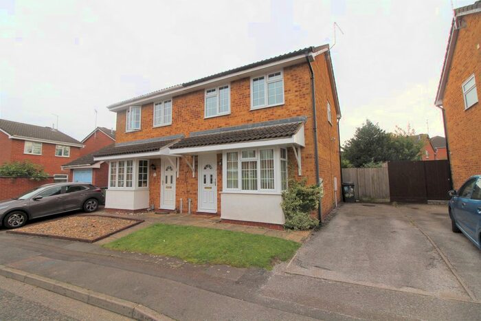 3 Bedroom Semi-Detached House To Rent In Flamborough Close, Woodston, Peterborough PE2