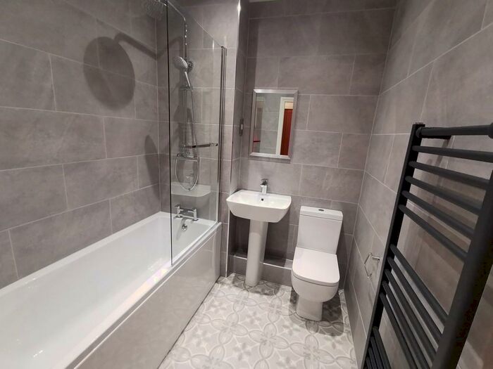 2 Bedroom Apartment To Rent In Weavers Court, Buckshaw Village, PR7