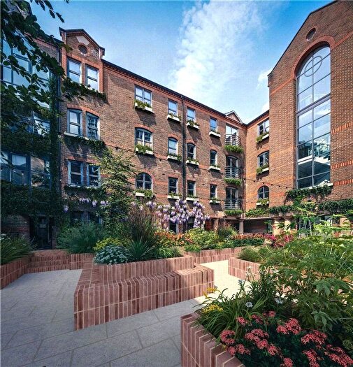3 Bedroom Flat For Sale In Angel Village, City Road, EC1V