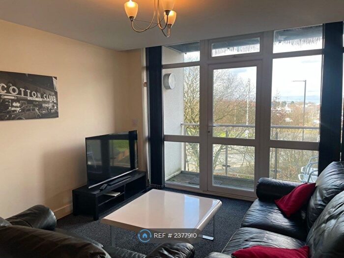 2 Bedroom Flat To Rent In Lostock Lane, Lostock, Bolton, BL6