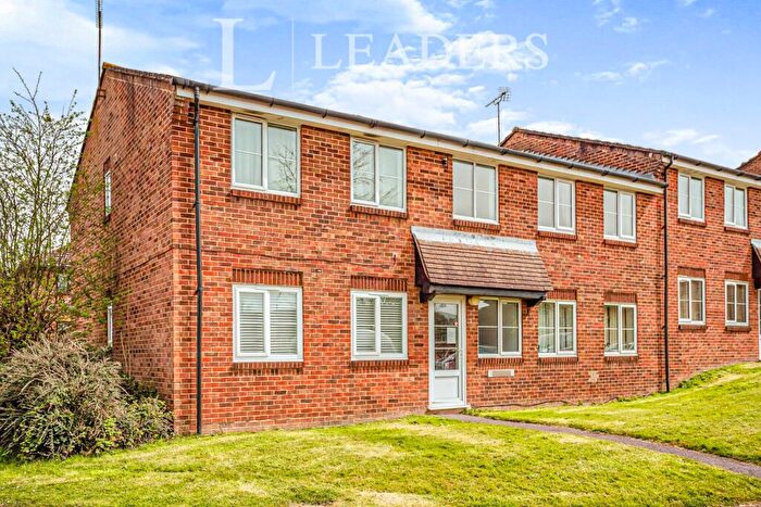 1 Bedroom Flat To Rent In Gordon Close, RH16