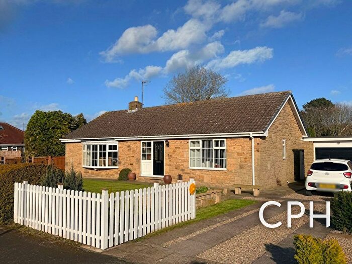 2 Bedroom Detached Bungalow For Sale In Linton Close, Cloughton, YO13